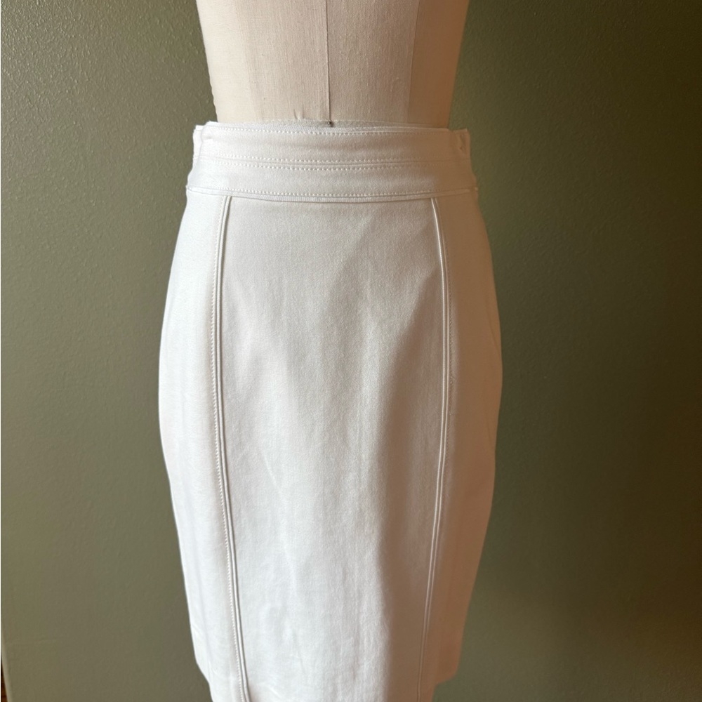 White House Black Market White Pencil Skirt
